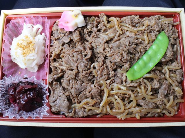 牛めし弁当_京都ロケ弁当 穂久彩太秦 本店