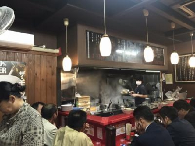 夜でも混んでいます。_末廣ラーメン本舗 秋田駅前店