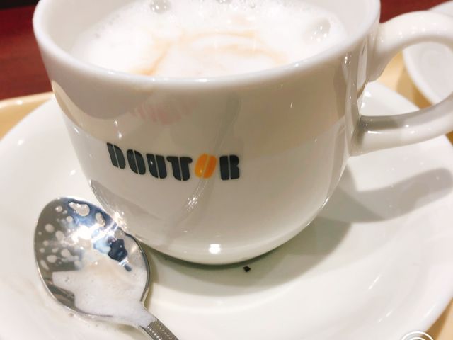 カフェラテ_ドトールコーヒーショップ 有楽町日比谷口店(GOURMET COFFEE DOUTOR)