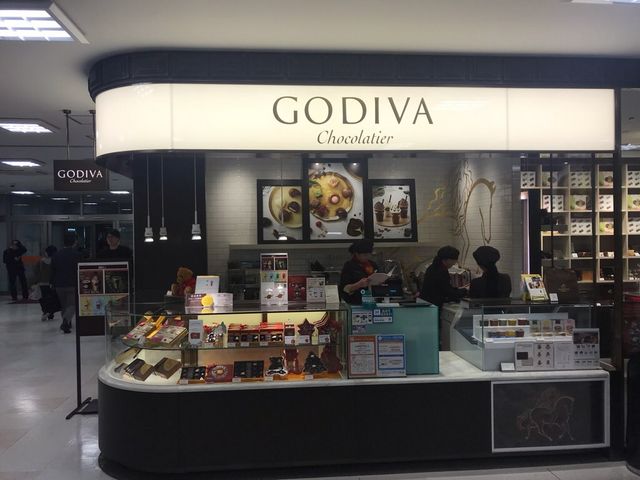 ゴディバ ラブラ万代店_ゴディバ ラブラ万代店