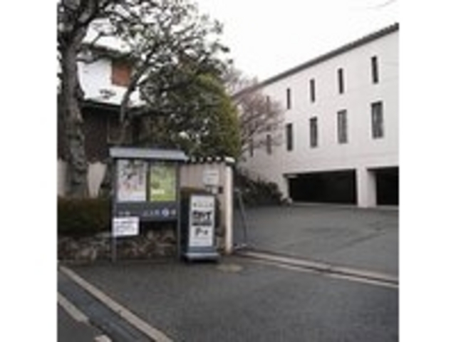 入り口です_邸宅レストラン 雅俗山荘