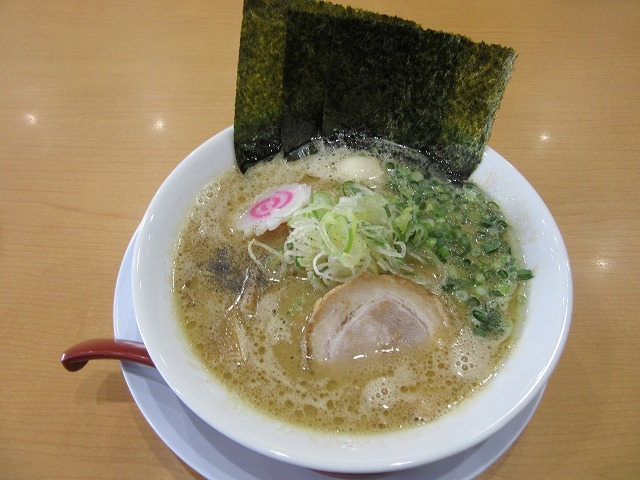 鳥白湯醤油_横浜家系ラーメン 清六家 総本山