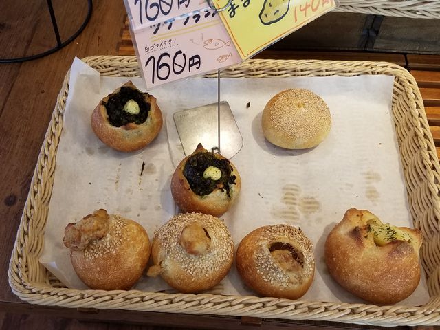 店内_焼きたてパン工房 サンマロン