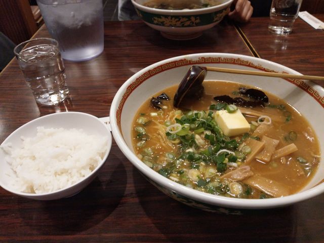 ラーメンです_芳蘭