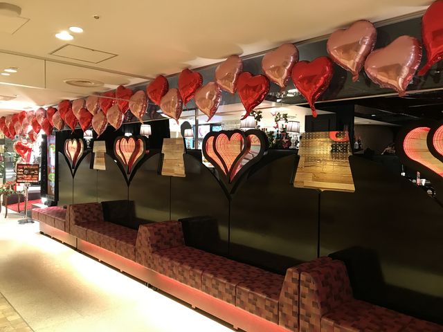 バレンタインデコレーション_ビタースイーツ ビュッフェ ルミネエスト新宿店