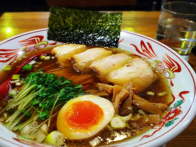 東武スカイツリーライン竹ノ塚駅東口近くの美味しいラーメン屋さんのチャーシュー麺。_ラーメン武藤製麺所