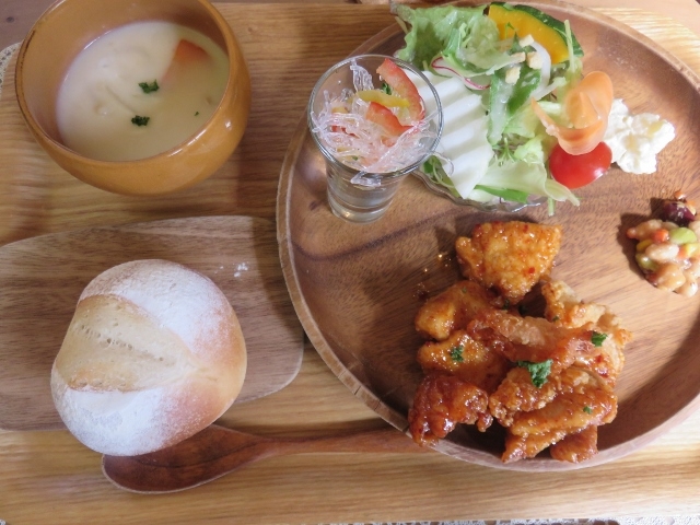 若鶏の唐揚ピリ辛ソース_Cafe je jardin