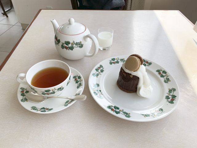 プレミアム25と紅茶_六花亭 円山店