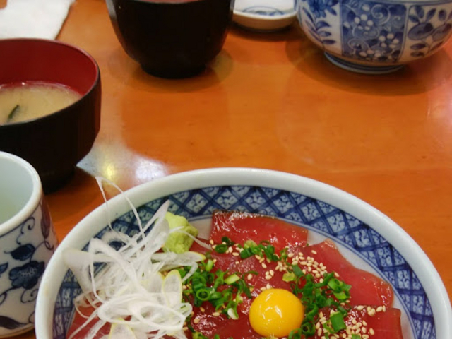 イクラマグロ漬け丼_まぐろ山水