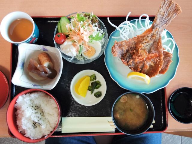 カレイの唐揚げ定食_道の駅 くみはまSANKAIKAN