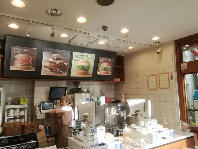 モスバーガーの店内_モスバーガー西宮北口店