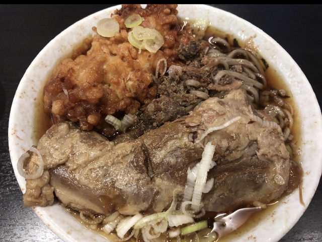 肉ソバソーキ乗せ_丸政そば 小淵沢駅店