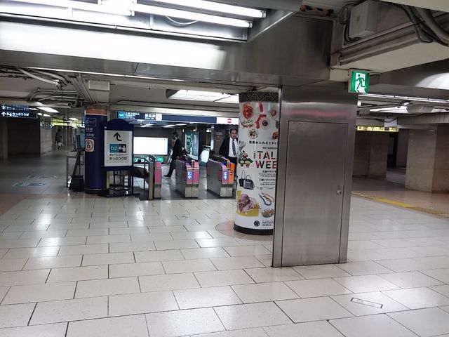 三越前駅_三越前駅