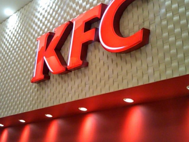 『ケンタッキーフライドチキン イオンレイクタウン店』。_ケンタッキーフライドチキン イオンレイクタウン店