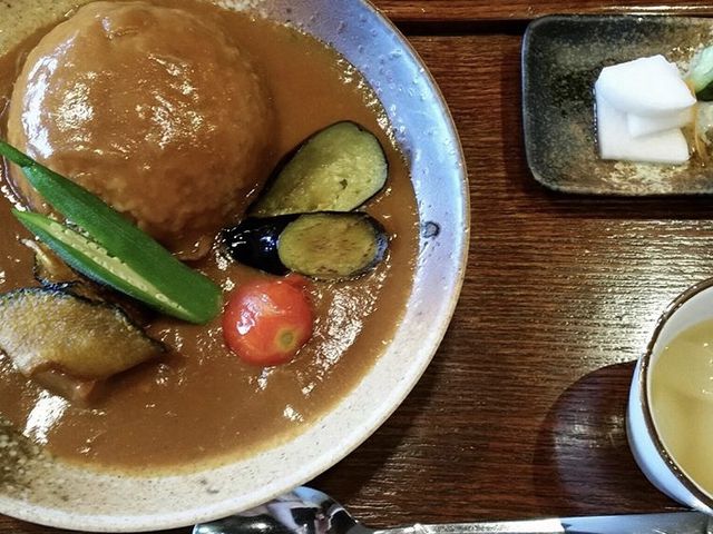 夏にぴったりなカレー_三宅商店