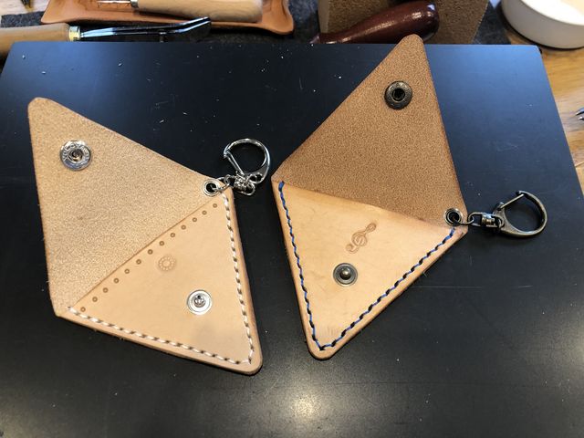 内側にも模様が付けられます_革工房J'sLEATHER