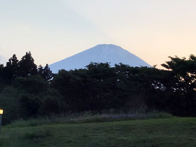 夕景の富士山_足柄サービスエリア(上り線)