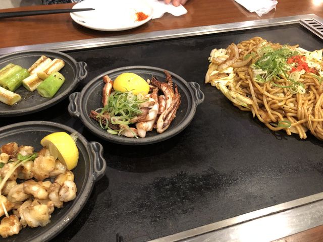 焼きそばとおつまみ
_お好み焼は ここやねん 阪急茨木駅前店
