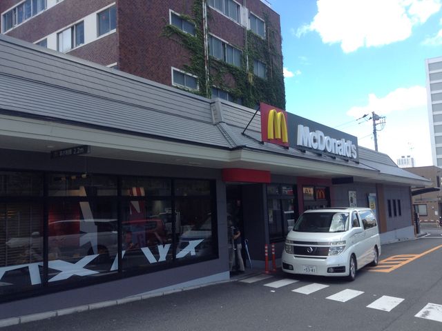 ドライブスルーが便利_マクドナルド環七豊玉店