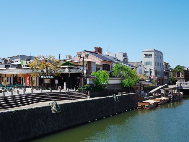 カラコロ広場前の堀川遊覧船乗り場_ぐるっと松江 堀川めぐり