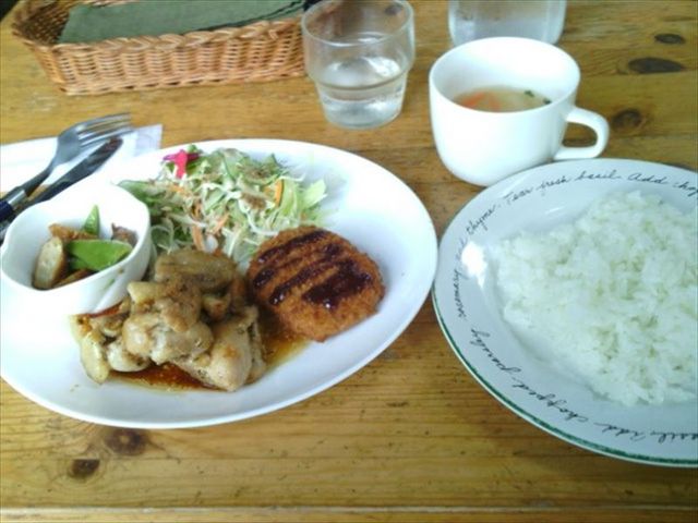 500円の平日限定日替わりランチ_ハーブの里フラワーファーム