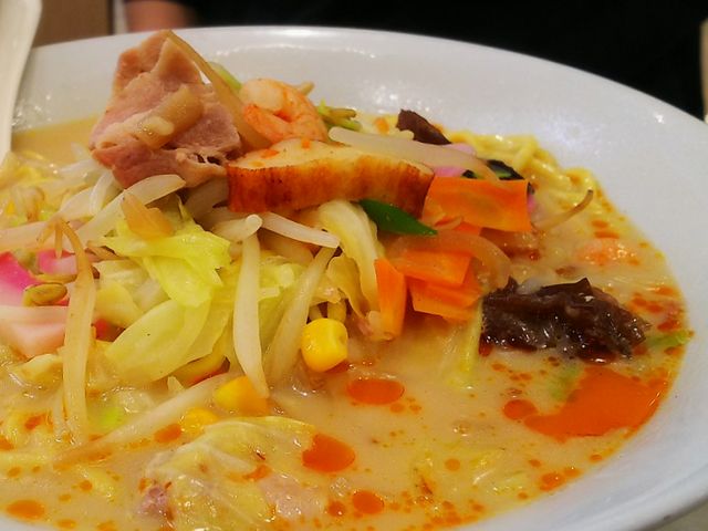 安くて野菜も豊富で美味しいチャンポン。_長崎ちゃんぽん リンガーハット ララガーデン川口店