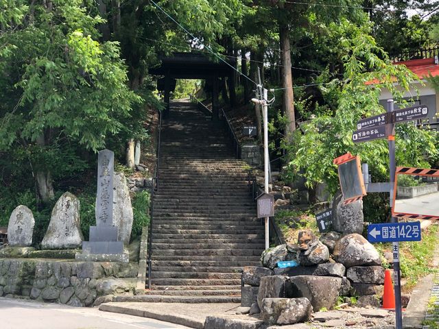 白華山慈雲寺1(旧中山道付近の入口)_白華山 慈雲寺