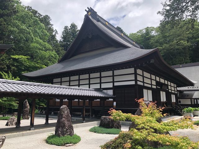 白華山慈雲寺4(本堂と枯山水式庭園)_白華山 慈雲寺
