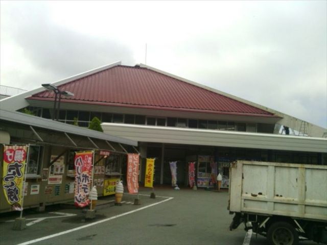 一階土産物売り場の出入り口付近_瀬の本レストハウス