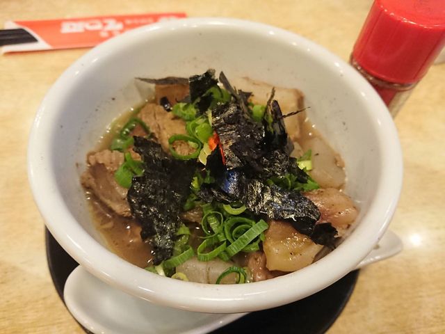 もつ煮?牛筋煮?どっちだったかな。これおいしかったです。_てっ平駅前店