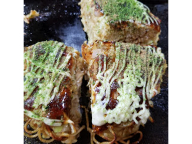 豚玉モダン焼きです。_お好みファミリーヴァンサンカン
