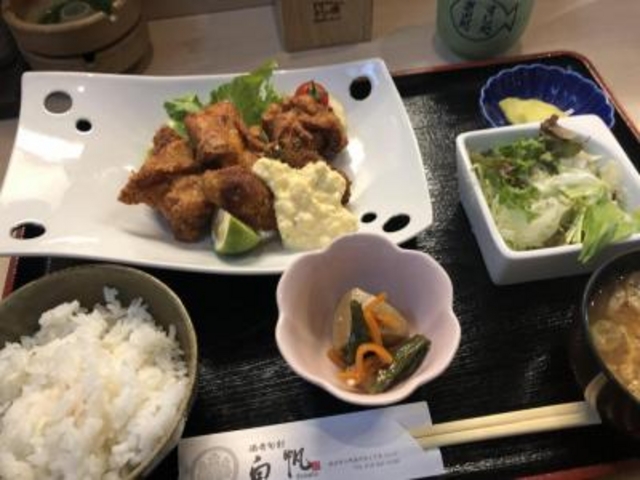 から揚げとカキフライ_白帆