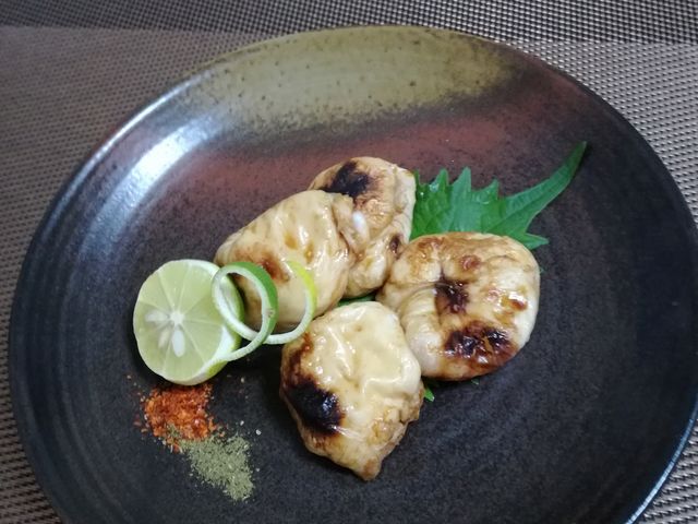 フグの白子醤油焼き
醤油の少しこげた香り、フワッととろけて濃厚な味わい、絶品です
_四季旬菜 花音 千林