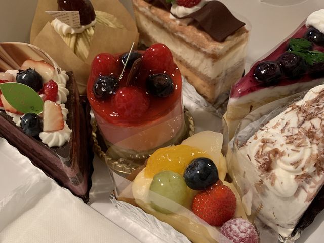 たくさん買ってケーキバイキング!_カスタード洋菓子店