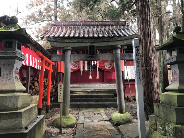 小さな神社です〜_栗川稲荷神社