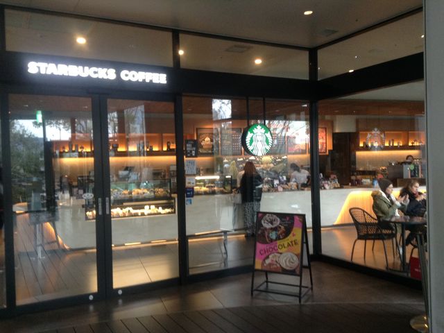 店頭_スターバックスコーヒー・表参道原宿店