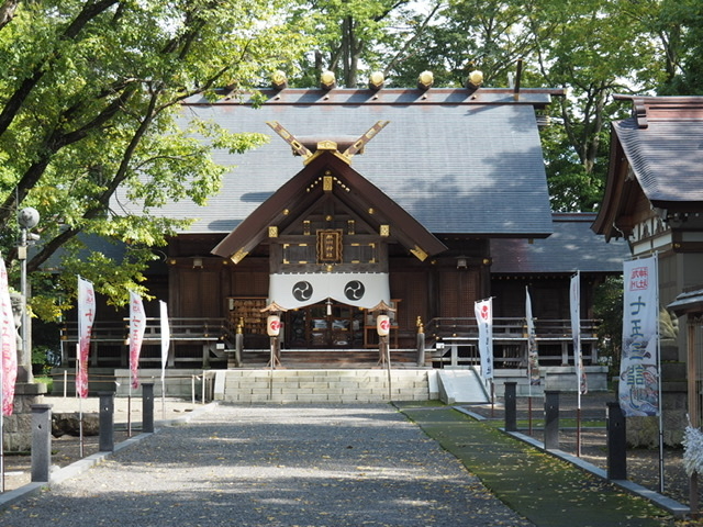 境内_旭川神社