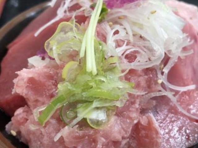 みんな丼_みなと市場 小松まぐろ専門店