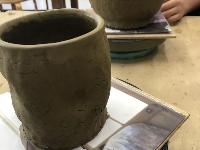 焼き上がって、家に届くのが楽しみです。息子は茶碗。あたしは焼酎コップ。_do陶芸館