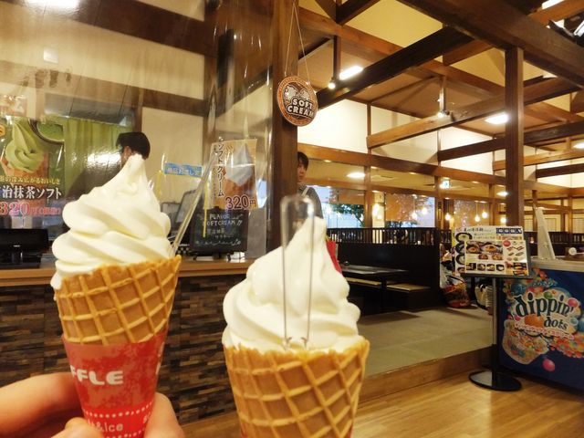 食事処で提供されるソフトクリーム_極楽湯 津店
