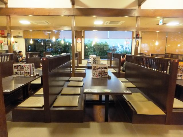 食事処の様子_極楽湯 津店