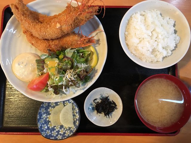 海老フライ定食_イルカ