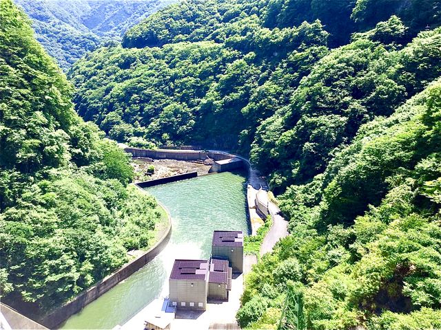 ダムの反対側です!_五十里ダム