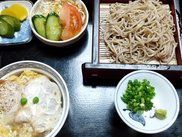 かつ丼冷セット・900円_五月庵
