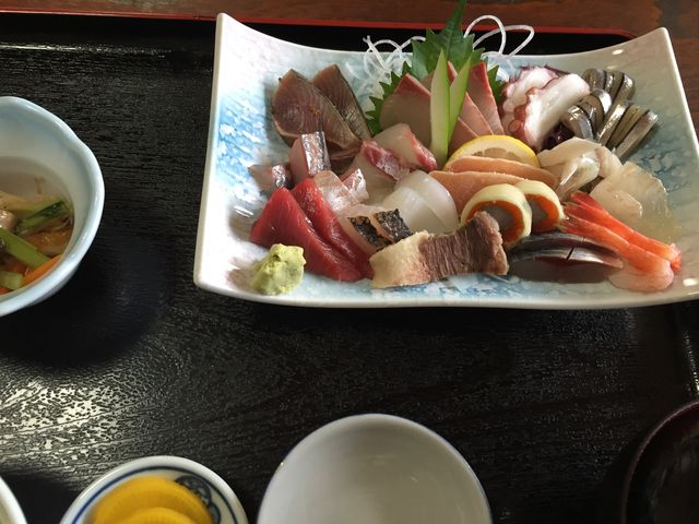 いろいろな刺身_食事処はやし田