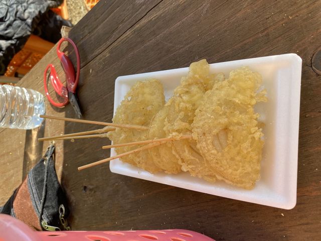 土日祝限定の玉ねぎ天ぷら揚げたてです。_淡路島 里農園