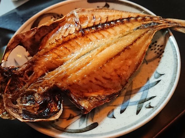 アジの干物の素揚げ_駅前ちょうちん村
