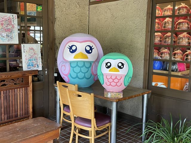 入り口のアマビエだるま_だるまのふるさと大門屋