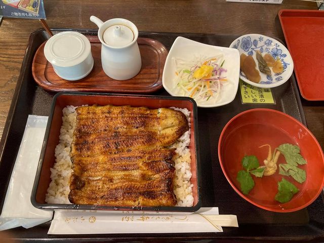 大変ボリュームのある鰻でした。_小松屋