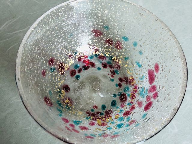 泡と金粉を入れてみた!_伊豆クラフトハウス